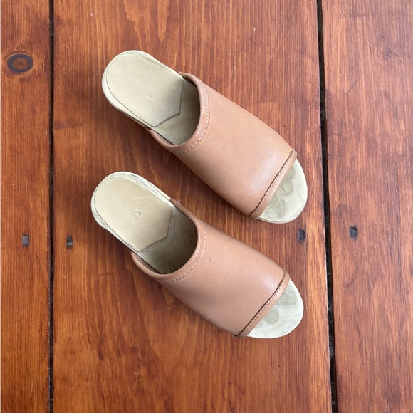 No. 6 Tan Leather Women's Clogs - Picture 2 of 3